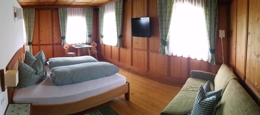 Berggasthaus Agritur Moserhof Braies (Prags) Exterior foto